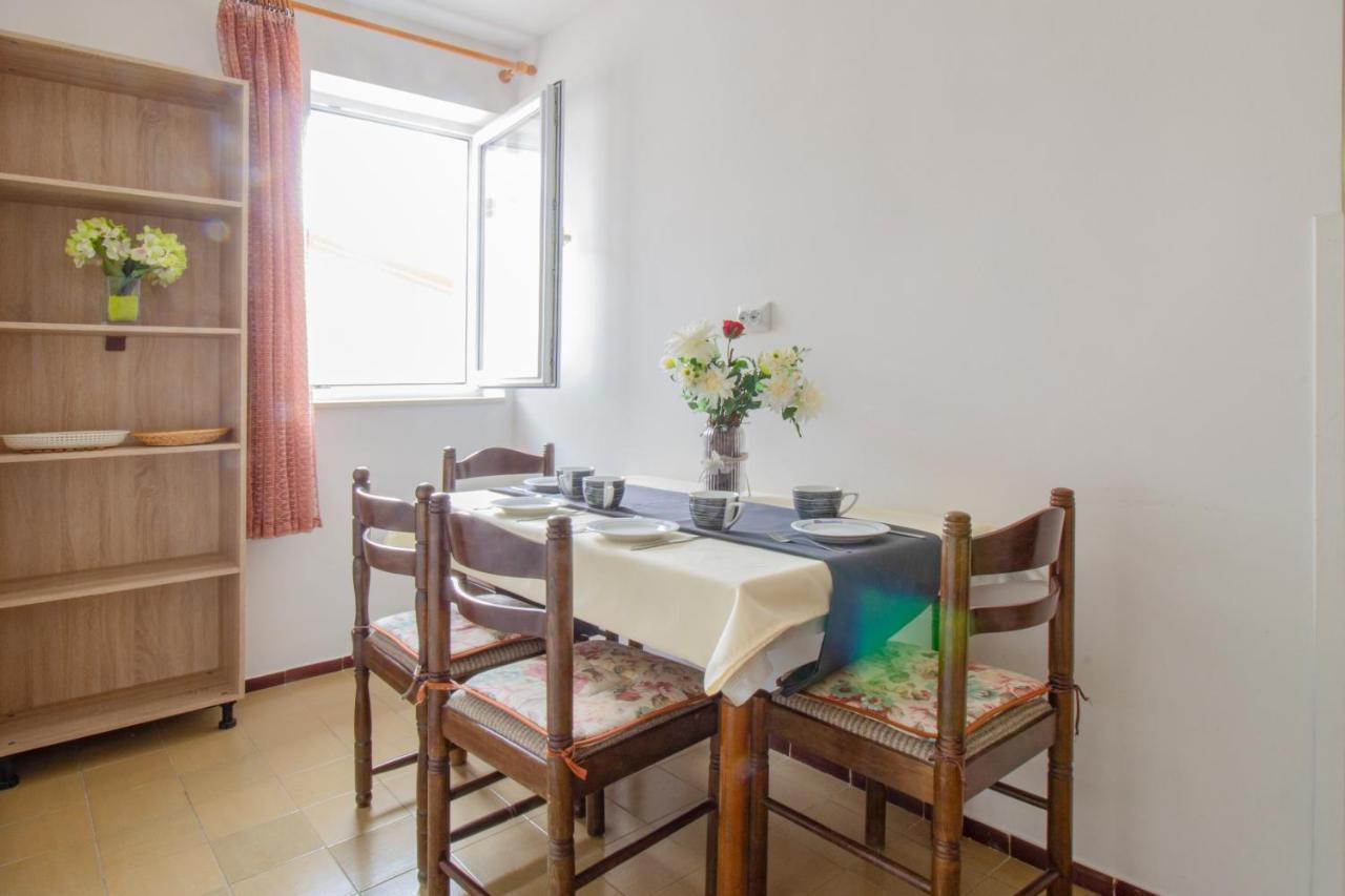 Galapagus Privat Beach & Boat Dock Apartment Metajna Ngoại thất bức ảnh