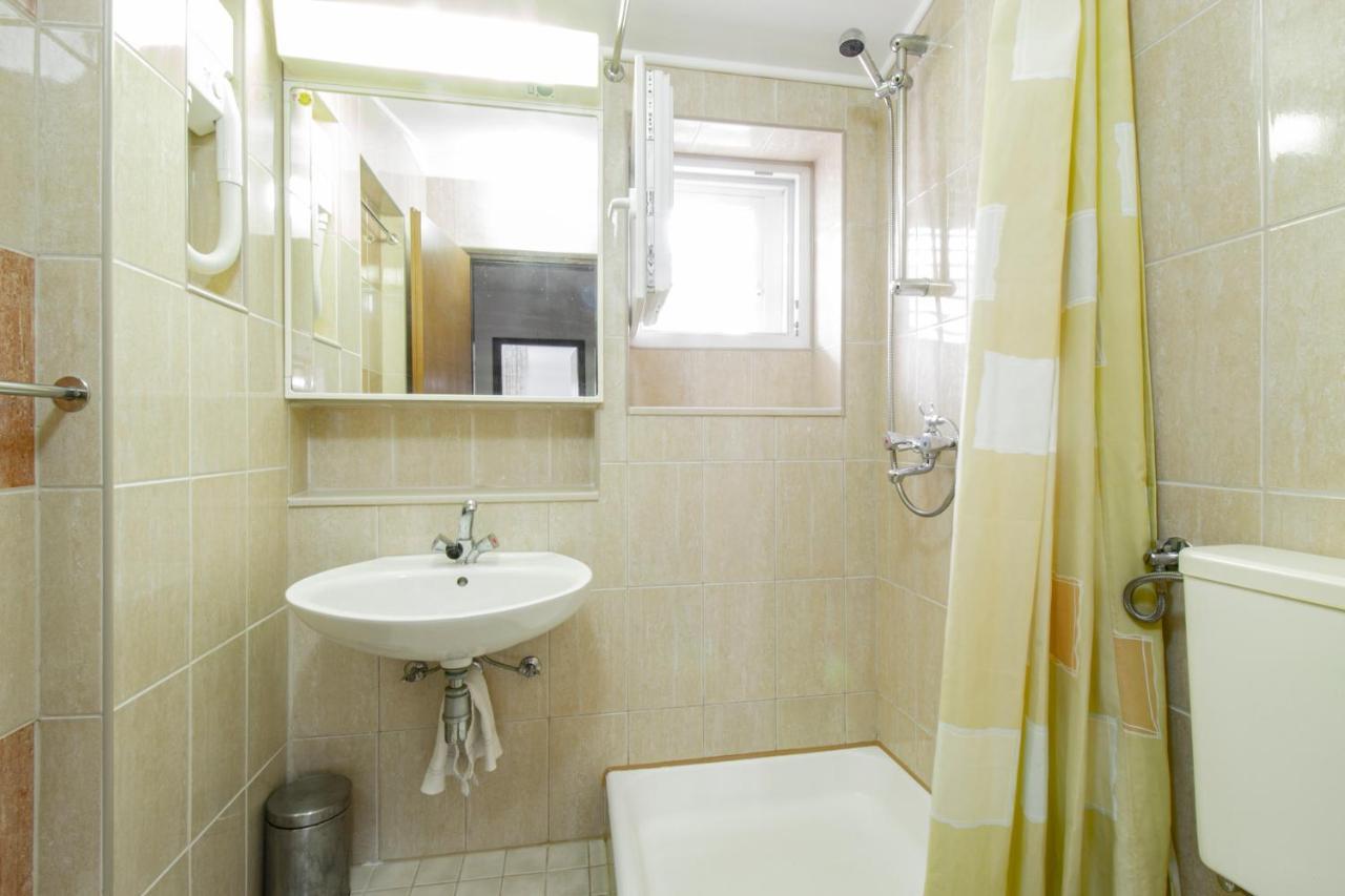 Galapagus Privat Beach & Boat Dock Apartment Metajna Ngoại thất bức ảnh