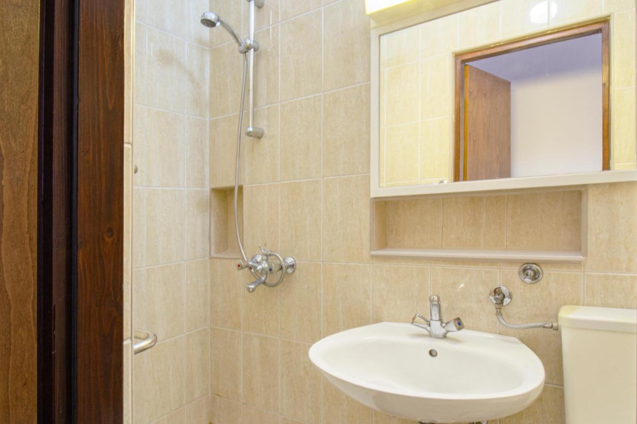 Galapagus Privat Beach & Boat Dock Apartment Metajna Ngoại thất bức ảnh